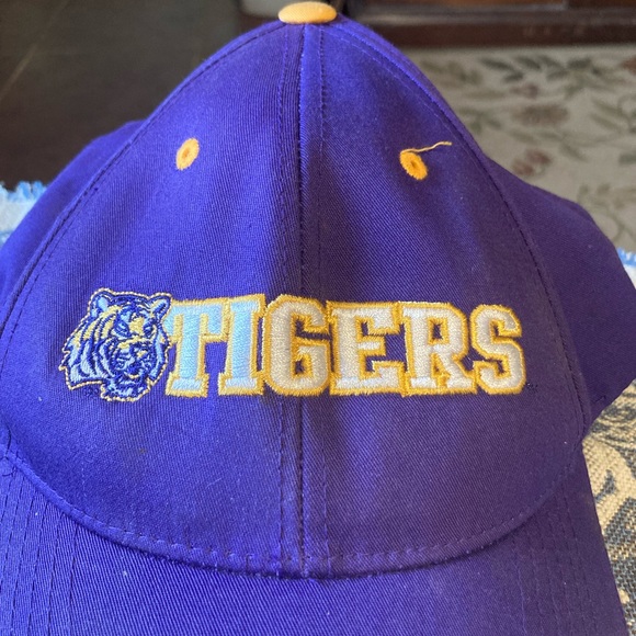 Cap - Picture 6 of 10